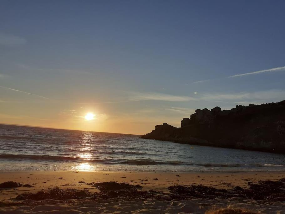 Maison Bretonne Au Centre De La Baie De St-Brieuc Yffiniac Buitenkant foto